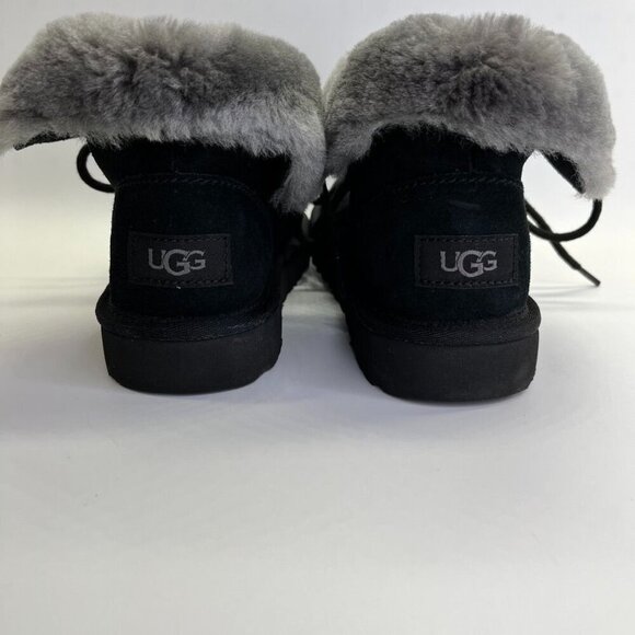 UGG Australia Women's Diara Boot US Size 6 in Black Sherpa Lined - Picture 2 of 16